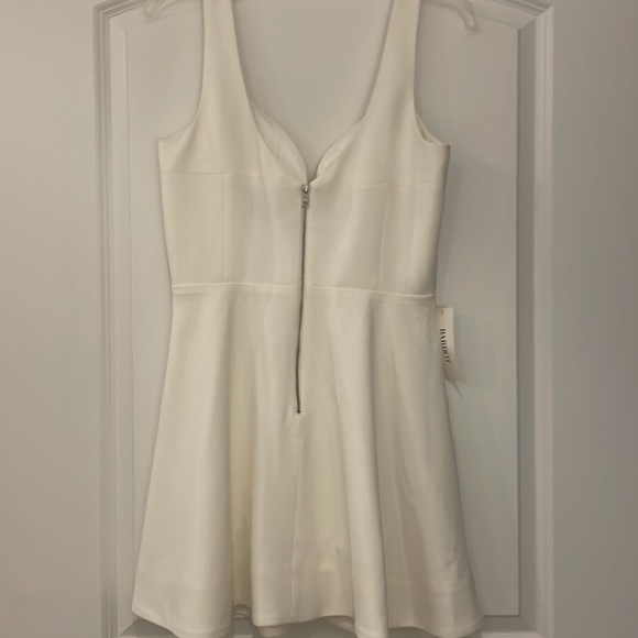 Bardot Ivory Fit and Flare Mini Dress Size Medium US 6 - Picture 4 of 5